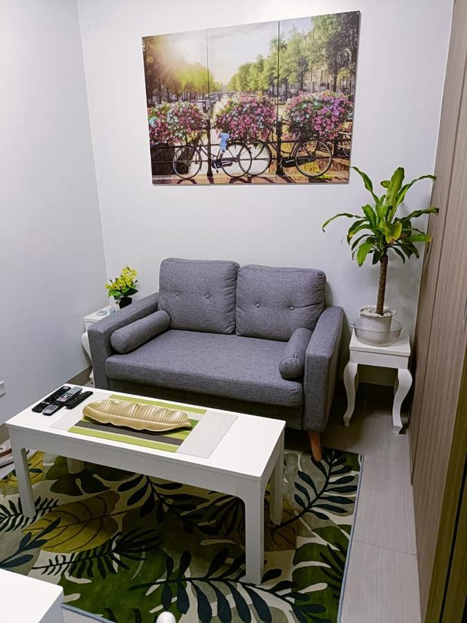 Home Away From Home Manila Luaran gambar