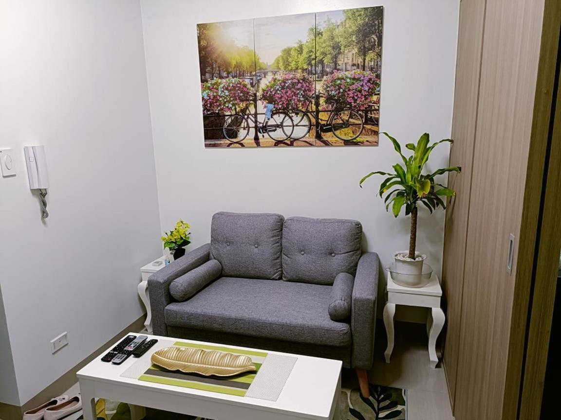 Home Away From Home Manila Luaran gambar